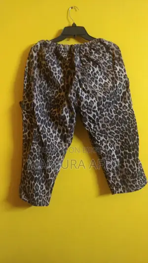 Short pant