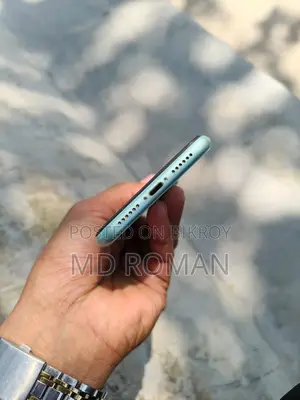 Apple iPhone 11 (Used)