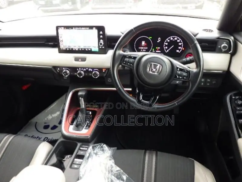 Honda Vezel E PLAY PACKAGE 2021