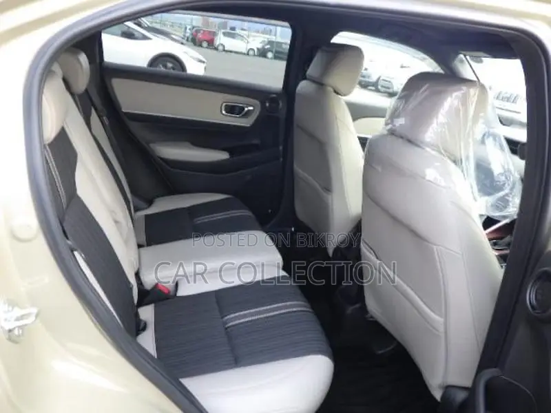 Honda Vezel E PLAY PACKAGE 2021