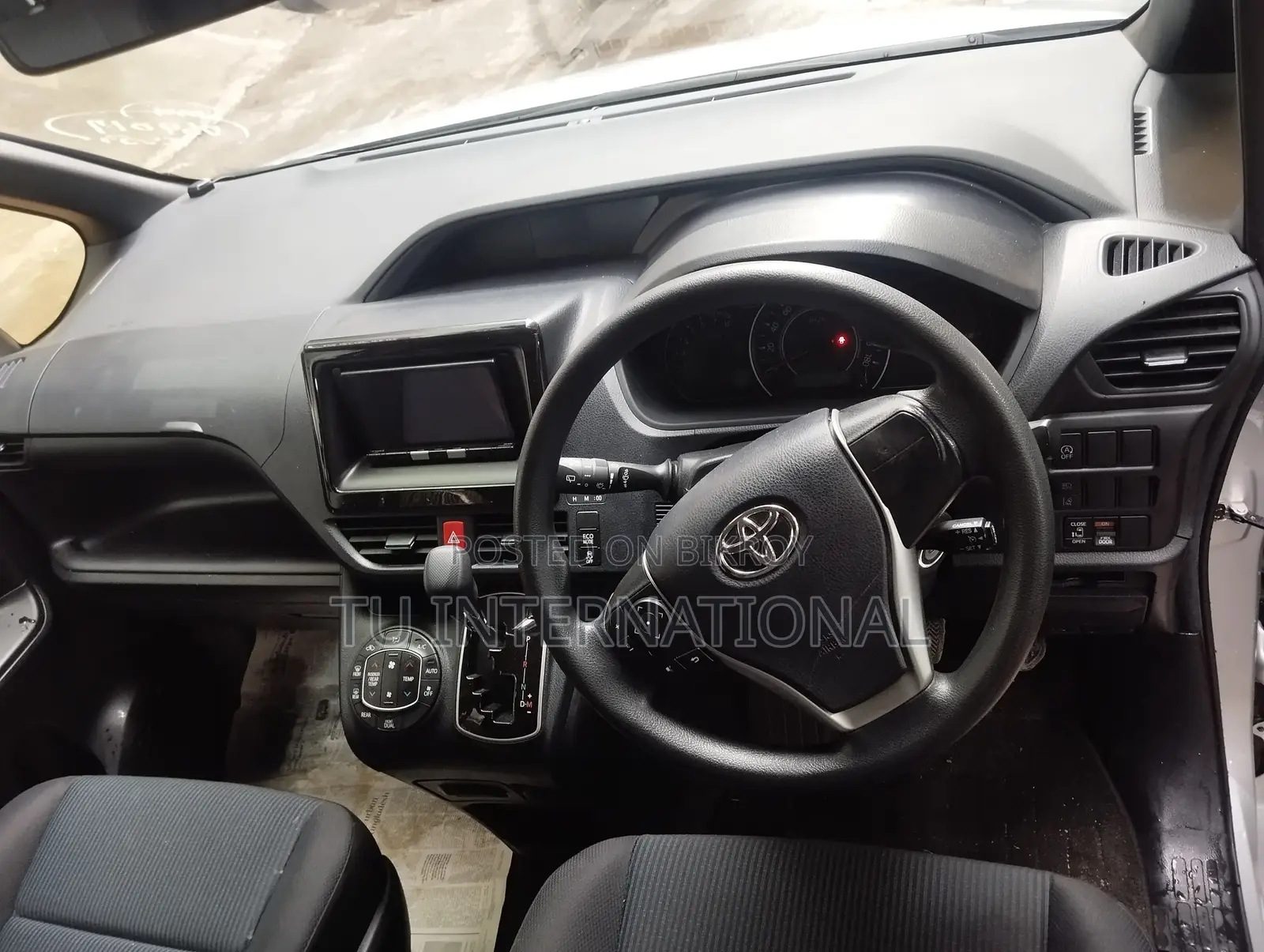 Toyota Noah Non-Hybrid Package 2021
