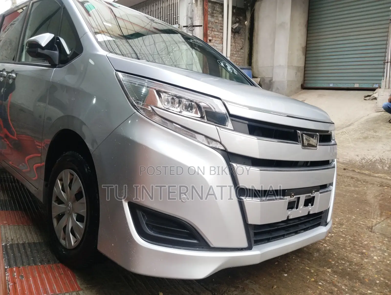 Toyota Noah Non-Hybrid Package 2021