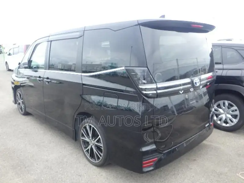 Toyota Voxy S-Z PKG 5.0 BLACK 2023