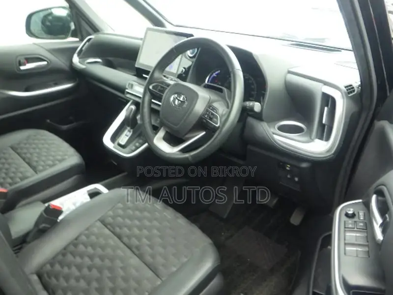 Toyota Voxy S-Z PKG 5.0 BLACK 2023