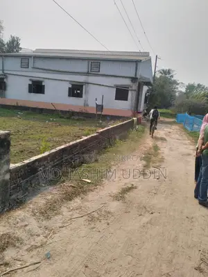 Land for urgent sale.