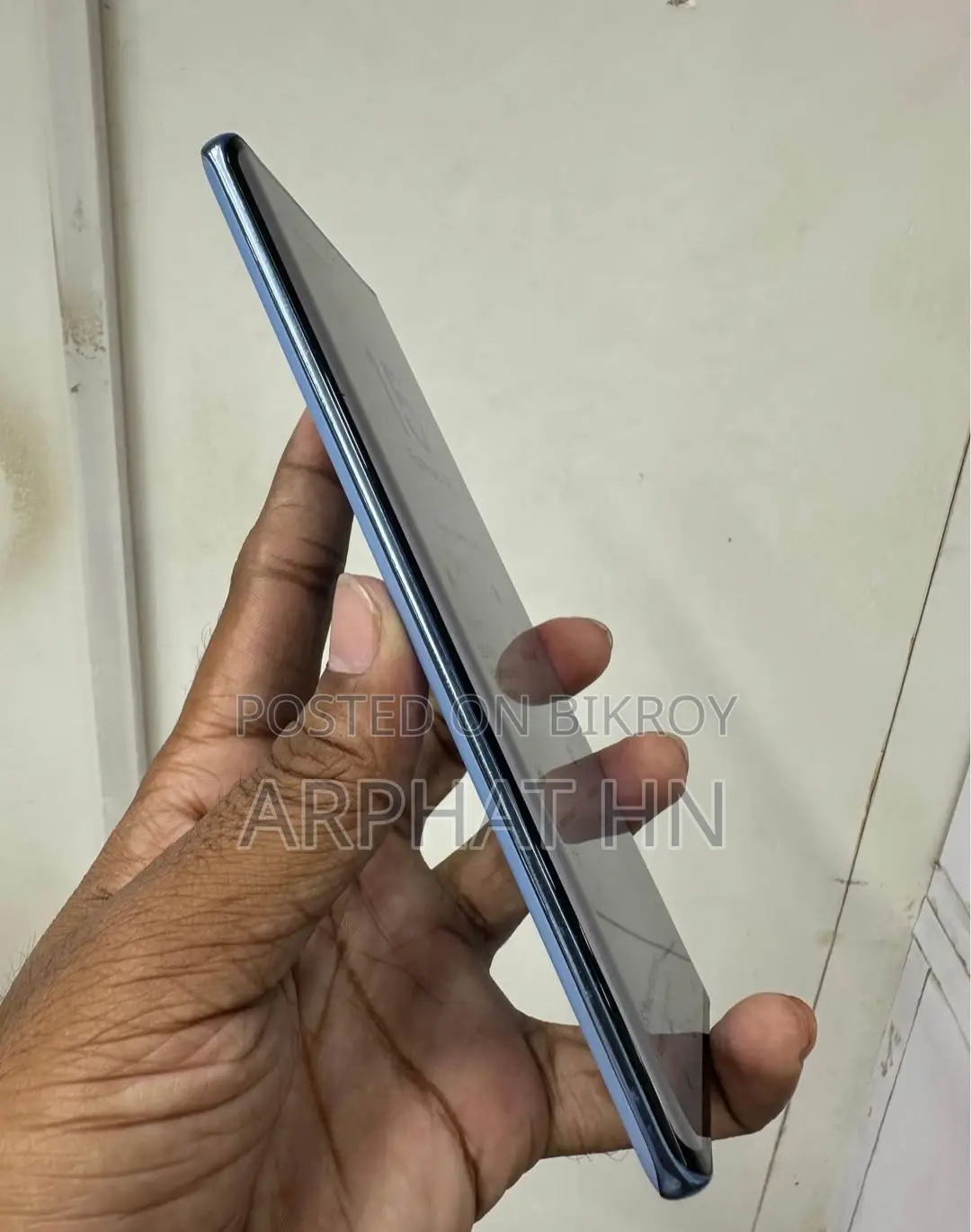 Vivo V29e . (Used)