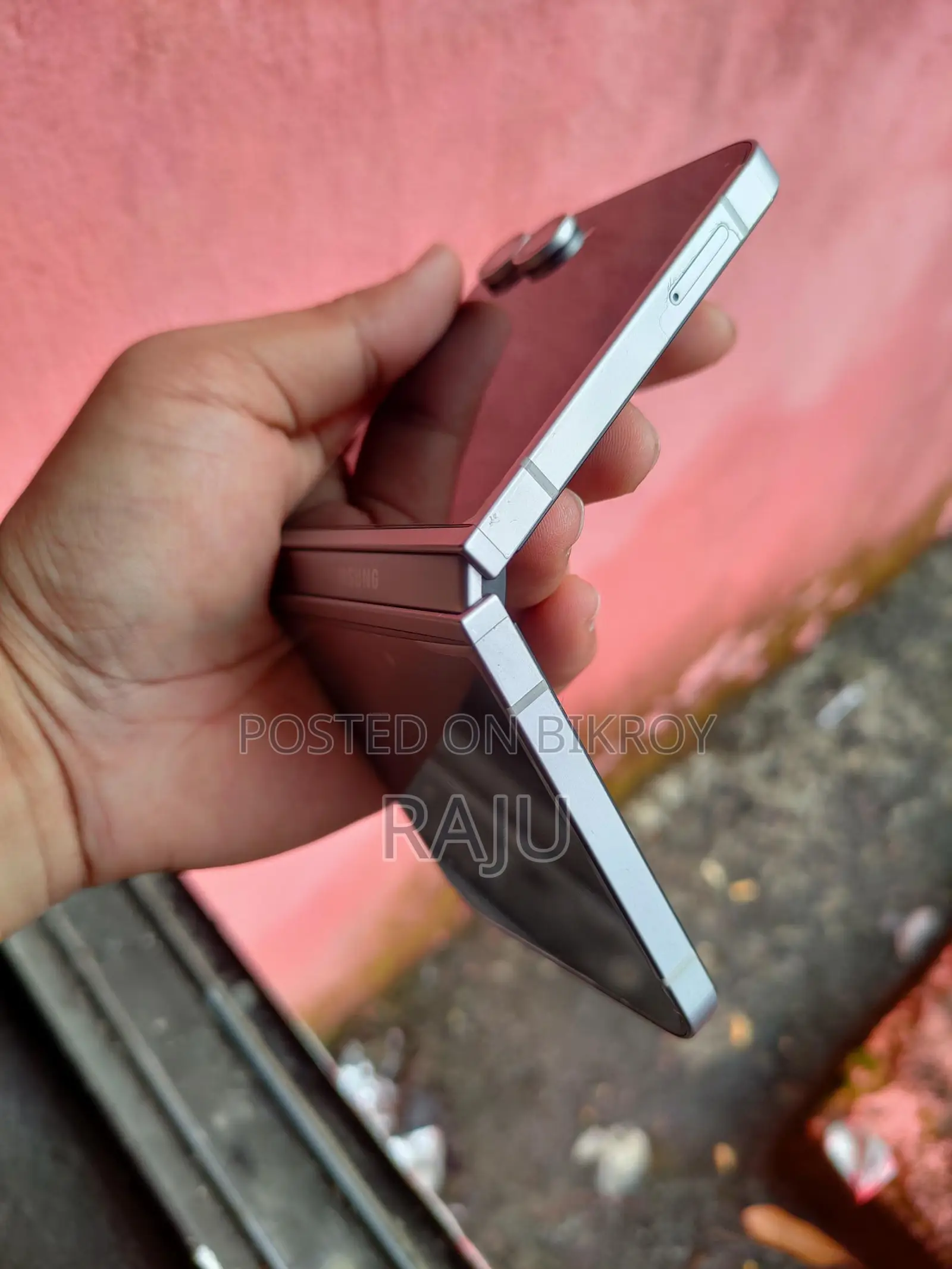 Samsung Galaxy Z Flip 6 (Used)