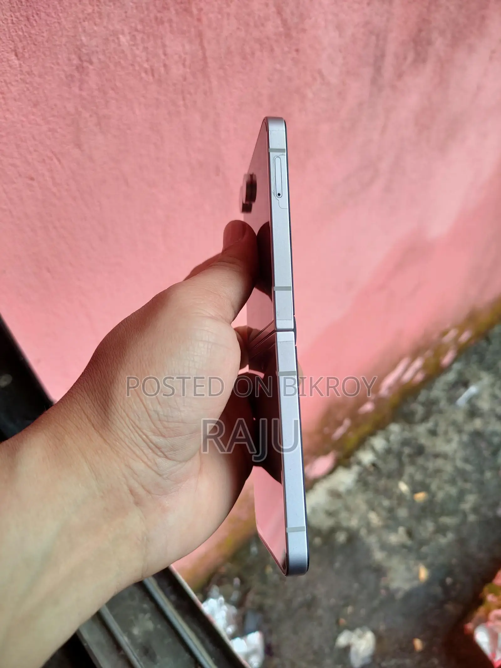 Samsung Galaxy Z Flip 6 (Used)