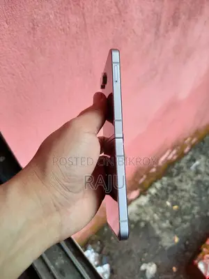 Samsung Galaxy Z Flip 6 (Used)
