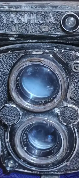 Yashica Mat-124 G TLR Camera