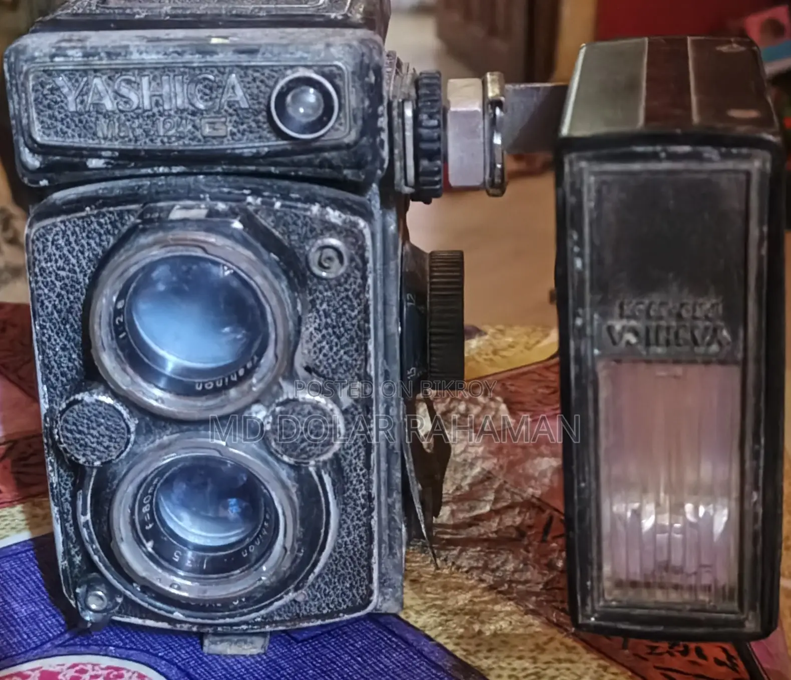 Yashica Mat-124 G TLR Camera