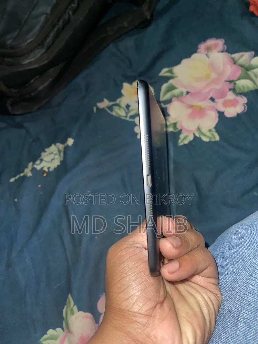 Apple ipad mini3 sim +wifi (Used)
