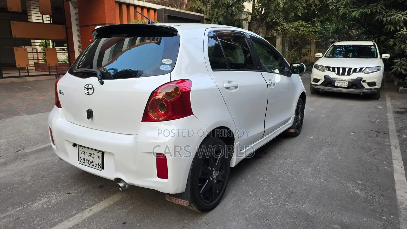 Toyota Vitz পুশ স্টার্ট ২০০৯