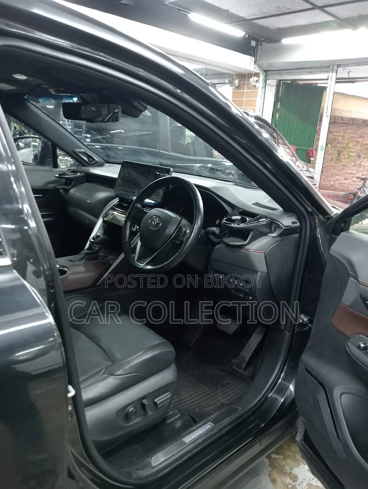 Toyota Harrier Z Leather Non-hybrid 2020