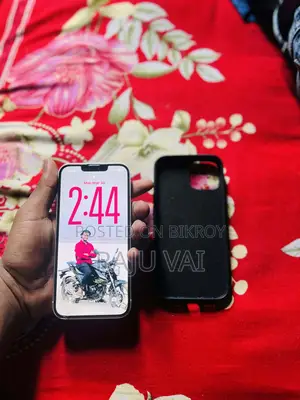 Apple iPhone 13 (Used)