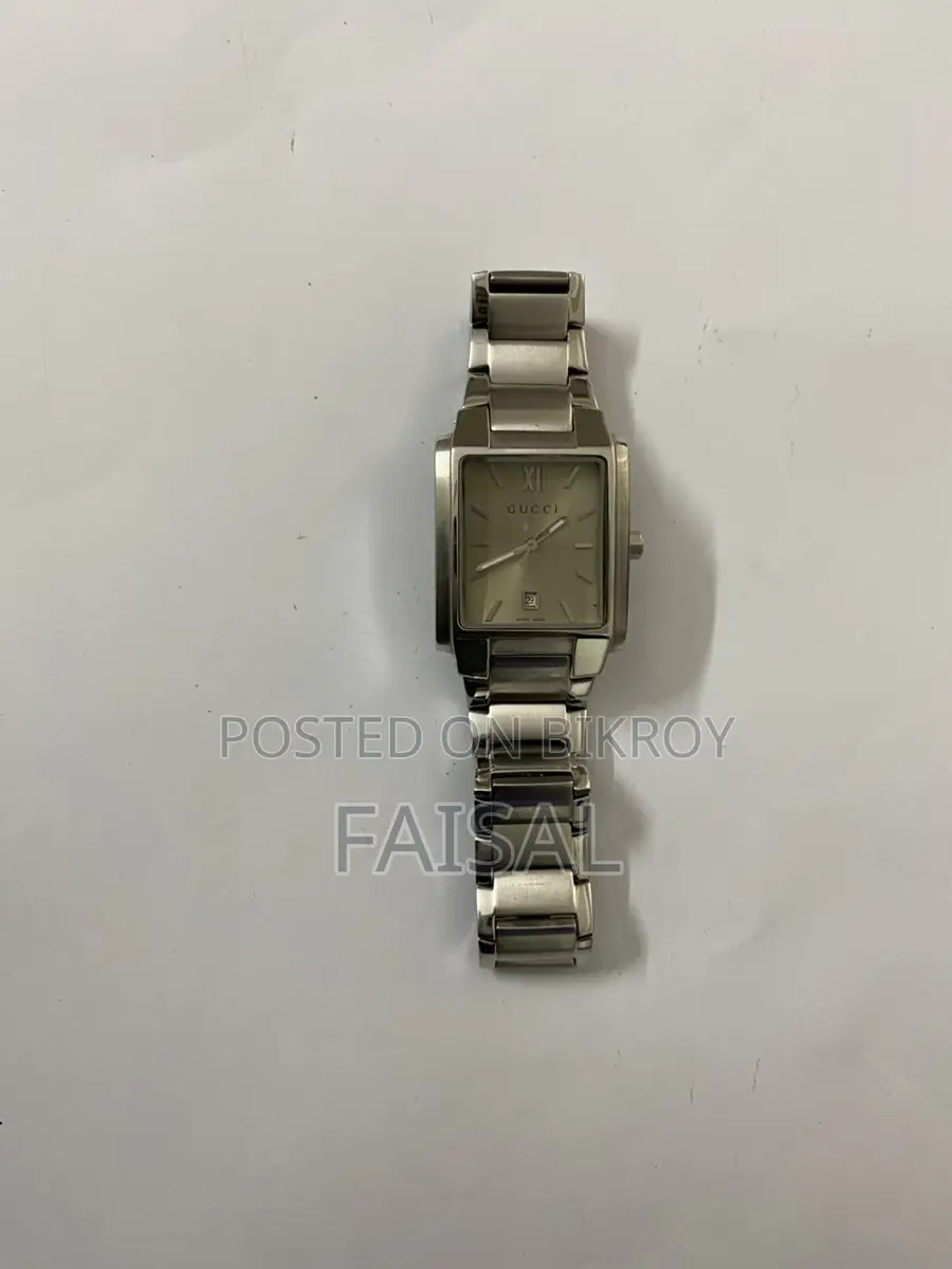 Gucci watch for sell.