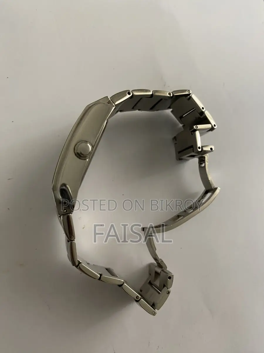 Gucci watch for sell.