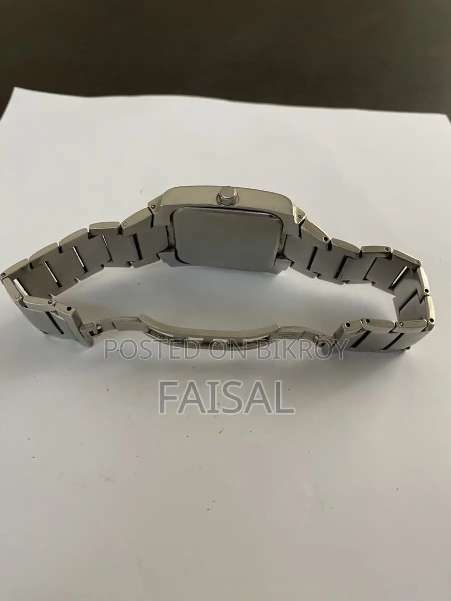 Gucci watch for sell.