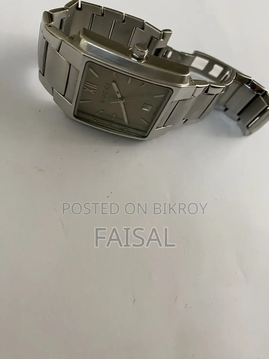 Gucci watch for sell.
