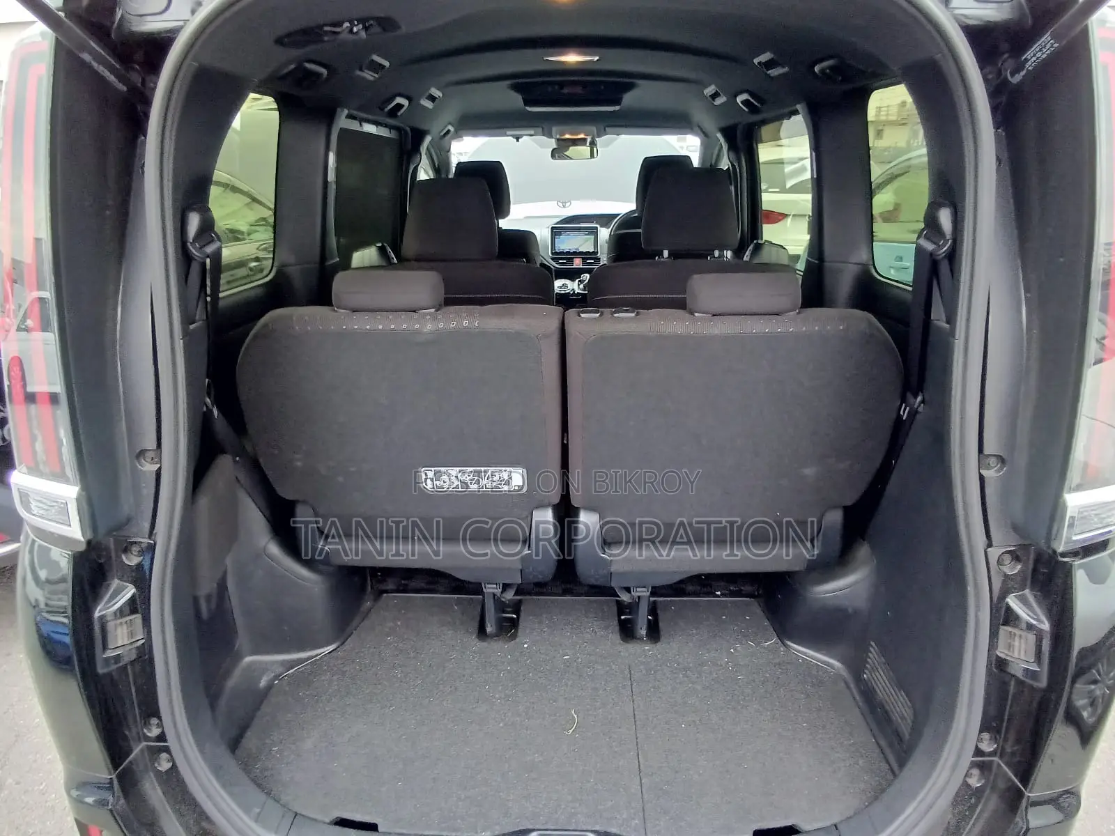 Toyota Noah Hybrid G 2021
