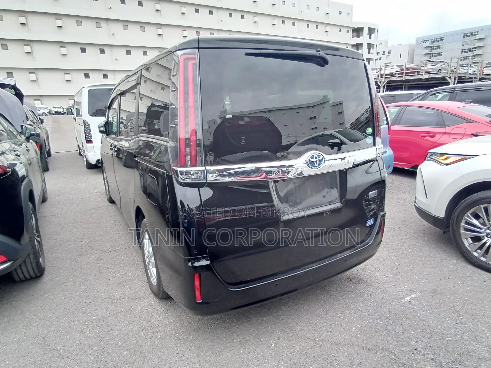 Toyota Noah Hybrid G 2021