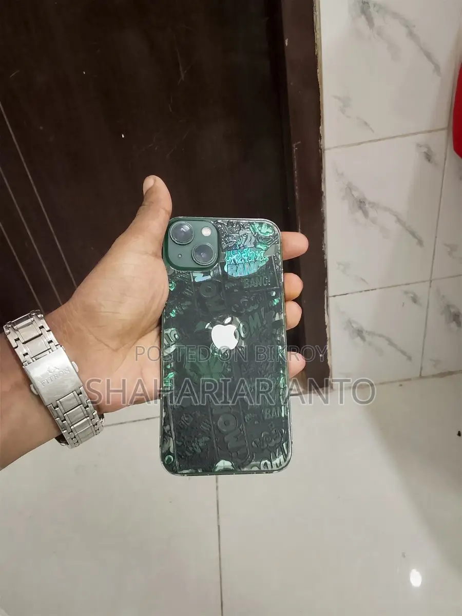 Apple iPhone 13 (Used)