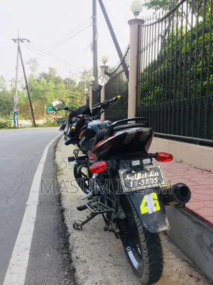 Bajaj Pulsar 150 . 2018