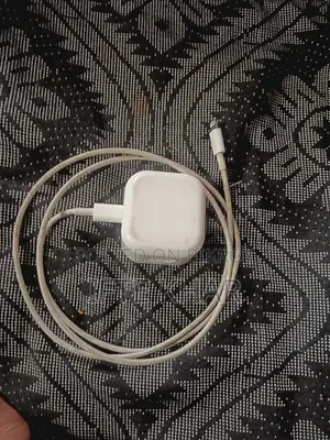আইফোন চার্জার
