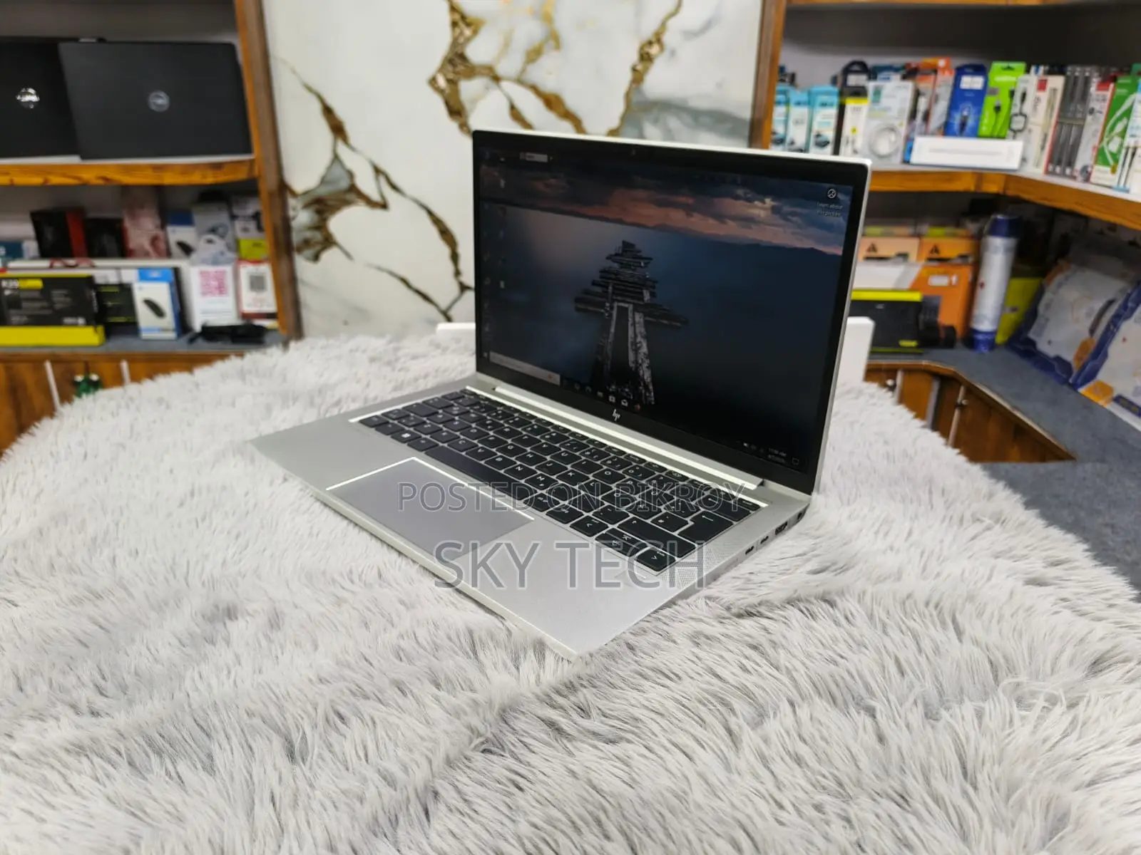 HP Elitebook 835 G8 Amd Ryzen 5 Pro 5650u RAM 8gb SSD 256gb