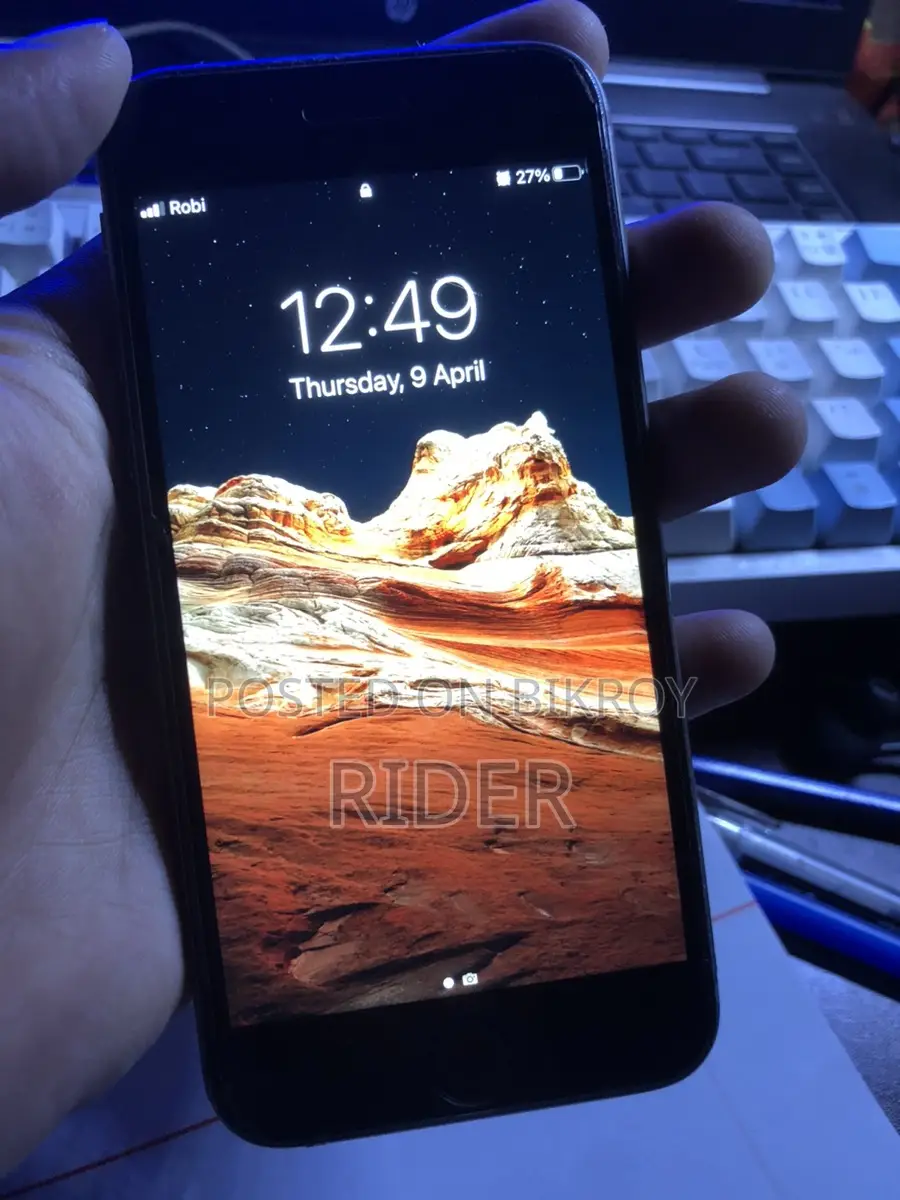 Apple iPhone 6S . (Used)