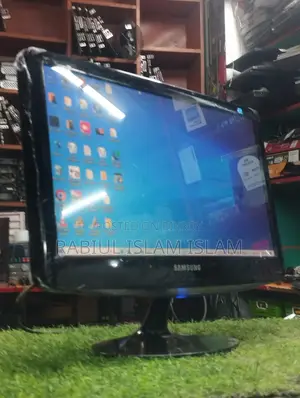 Samsung 18.5" LCD Monitor – Full Fresh Condition