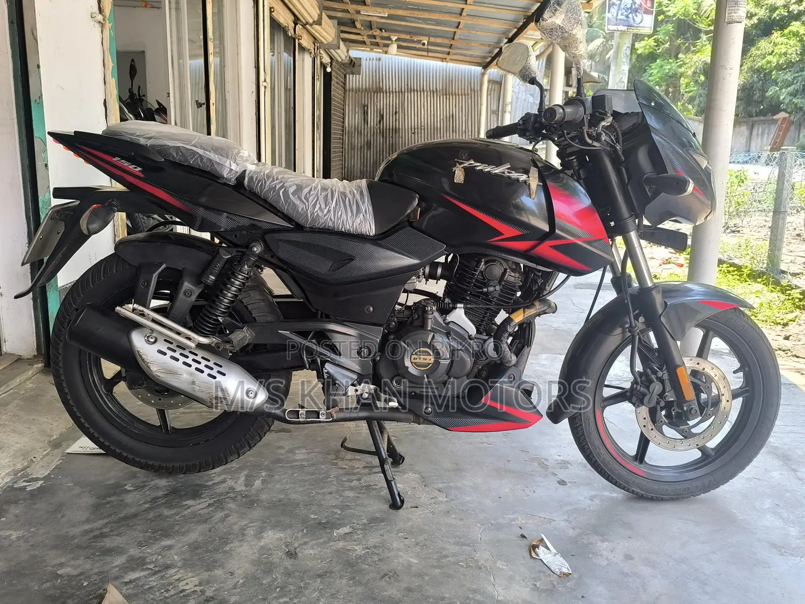 Bajaj Pulsar Double Disc 2021