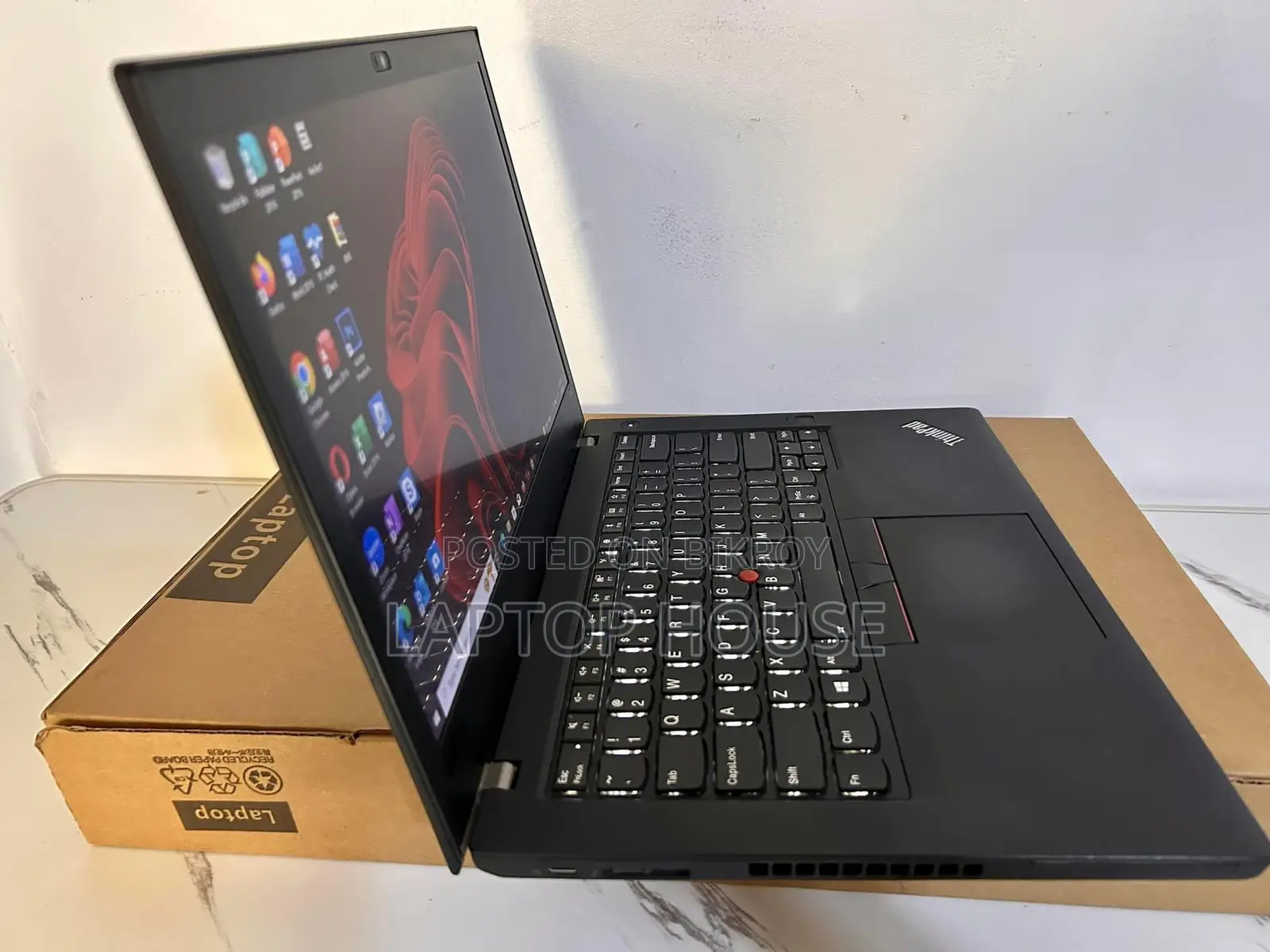 💻 Lenovo ThinkPad T490 – Core i5 8th Gen 8/256GB Business Laptop