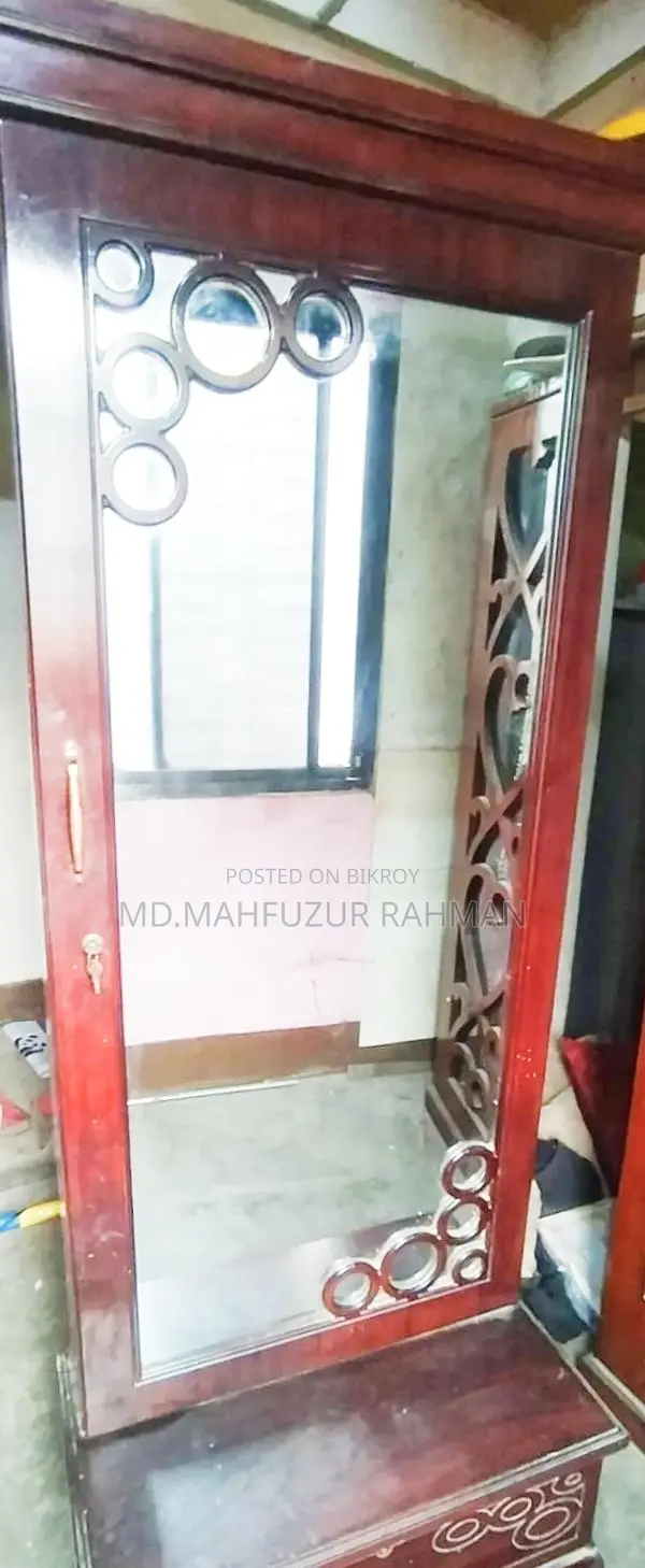 মালয়েশিয়ান উডের ড্রেসিং টেবিল