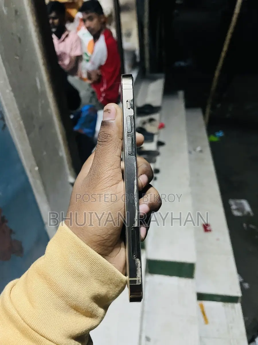 Apple iPhone 12 Pro . (Used)
