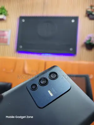 Vivo V23 Pro 5G 12/256 (Used)