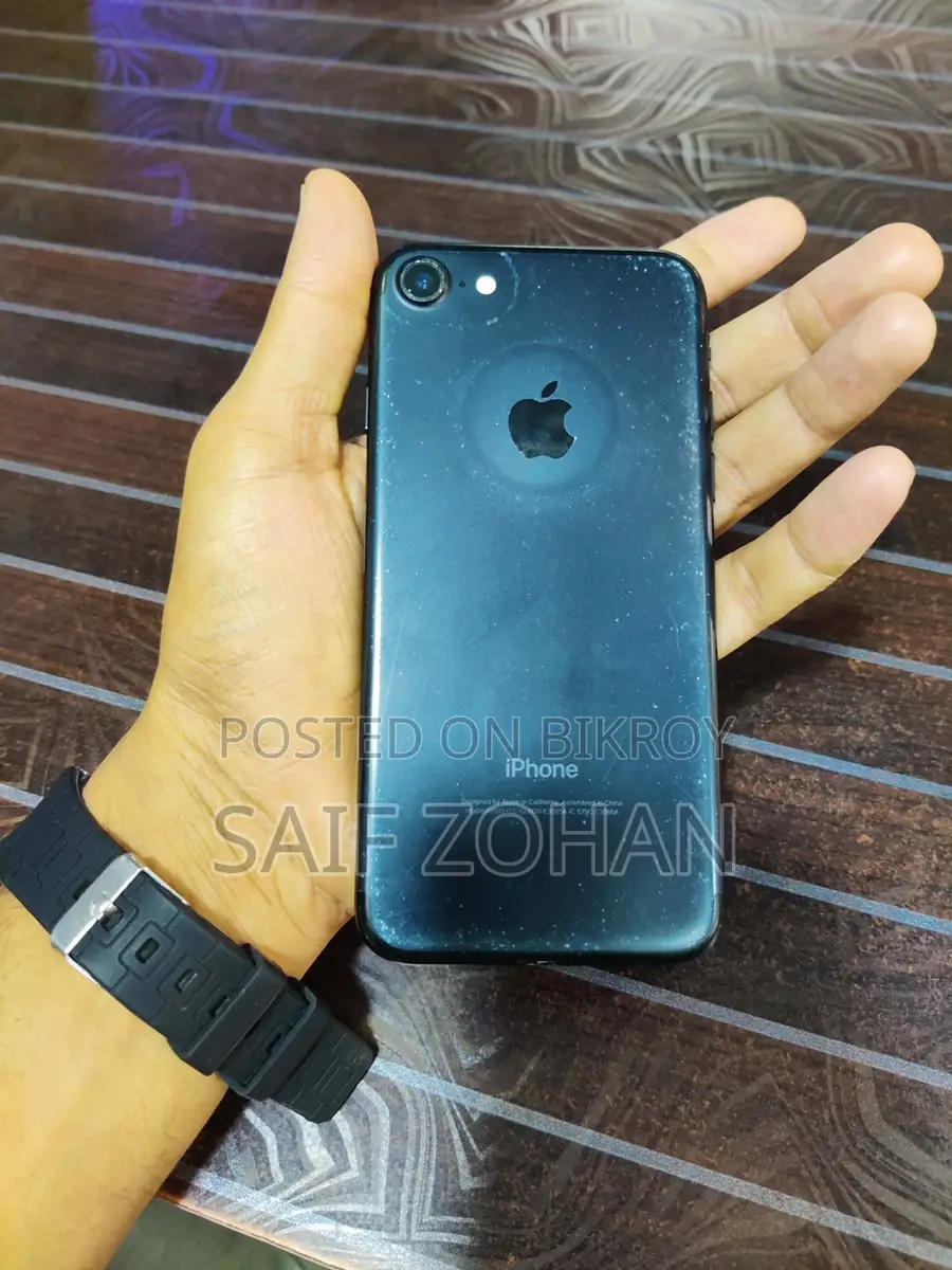 Apple iPhone 7 (Used)