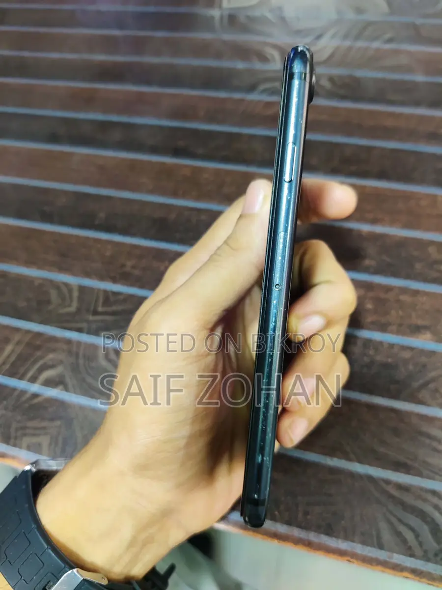 Apple iPhone 7 (Used)