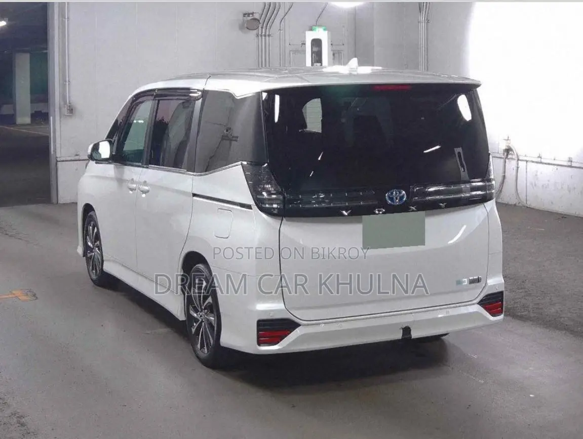 Toyota Voxy S-Z ফুল অপশন ২০২৩ ২০২৬