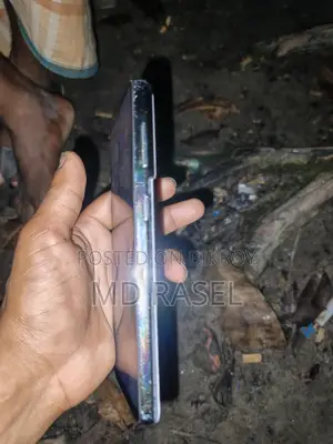 Samsung Galaxy S21 ram 8 rom256 (Used)