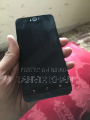 Asus ZenFone Selfie 3/32GB (Used)
