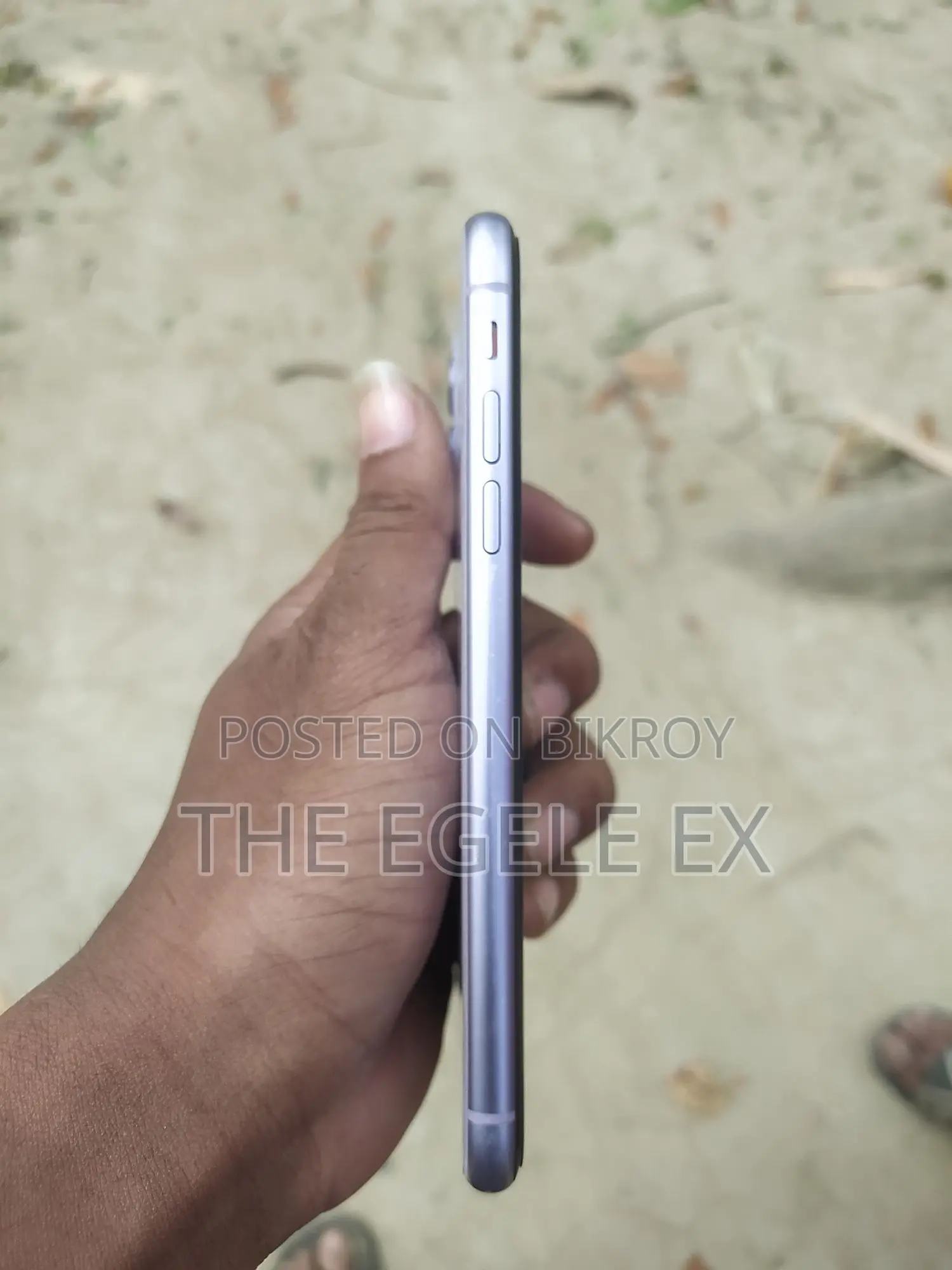 Apple iPhone 11 (Used)