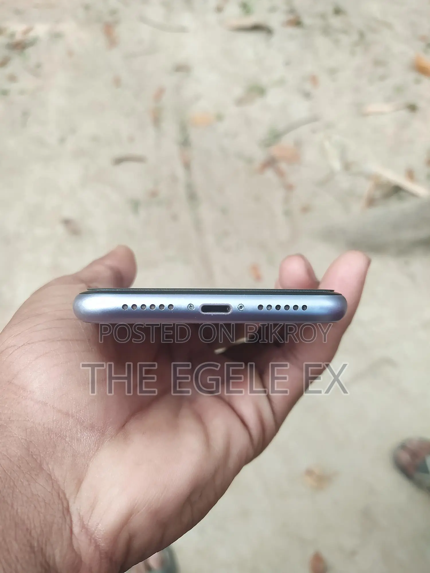 Apple iPhone 11 (Used)