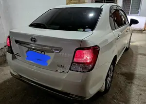 Toyota Axio G Premium Hybrid. 2013