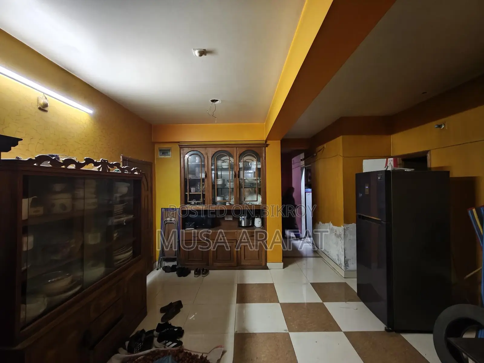 Adabor 13 Used Flat