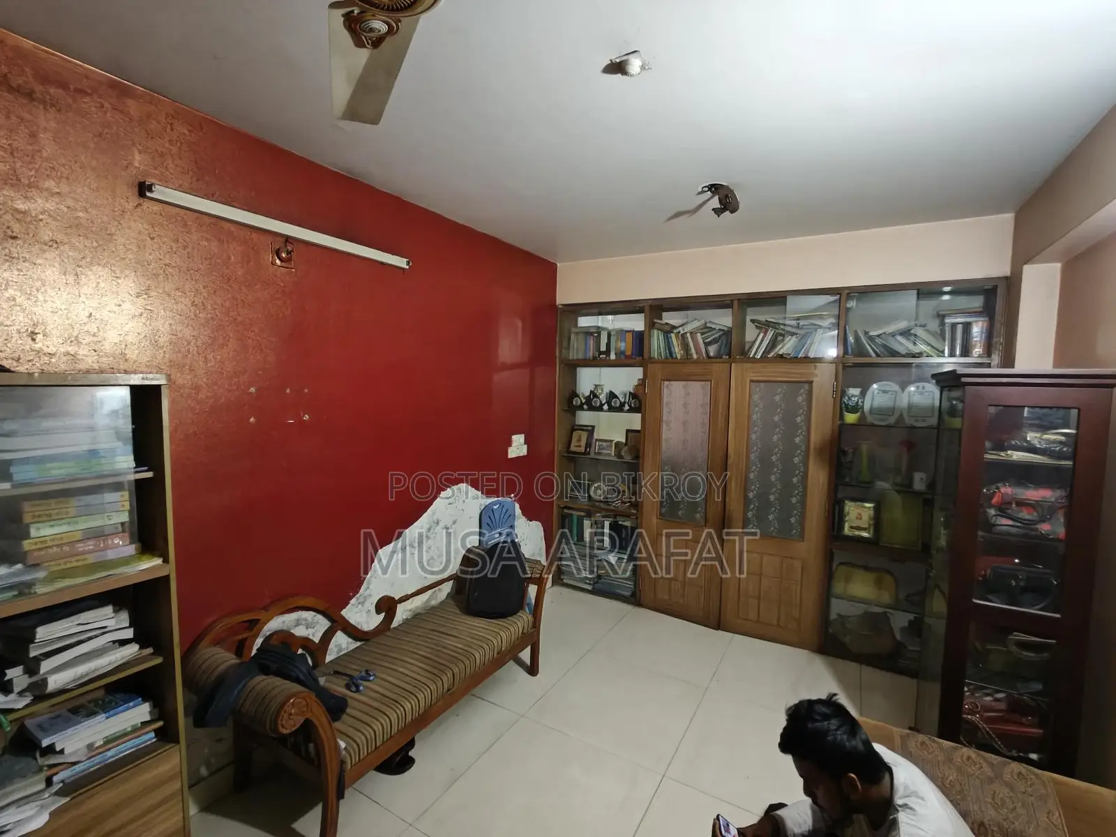 Adabor 13 Used Flat
