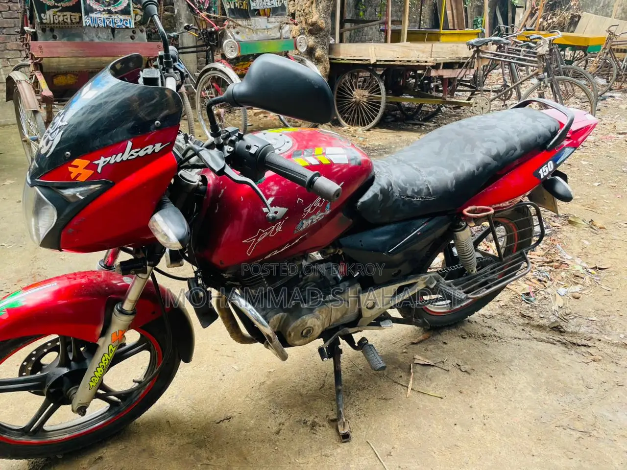 Bajaj Pulsar 150 . 2011