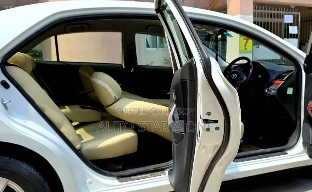 Toyota Premio F Octane Drive 2011
