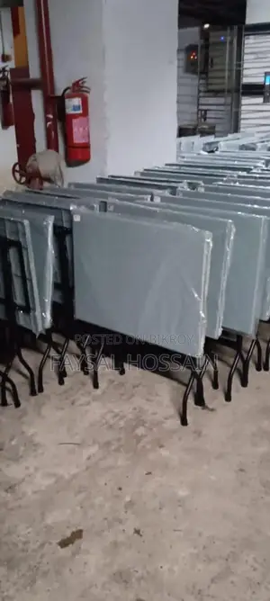 Folding Table Size 27 / 19 Inche.