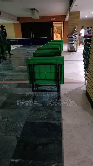 Folding Table Size 27 / 19 Inche.